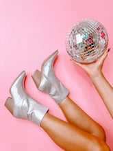 Load image into Gallery viewer, Disco Cowgirl, Metallic Boots
